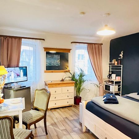 Apartment Amelie - Zimmer Mit Tv, W-Lan, Mikrowelle Und Kuehlschrank, Bad Mit Dusche 말터딩엔 외부 사진